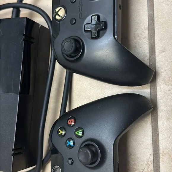 XBOX ONE SET - Picture 3 of 3